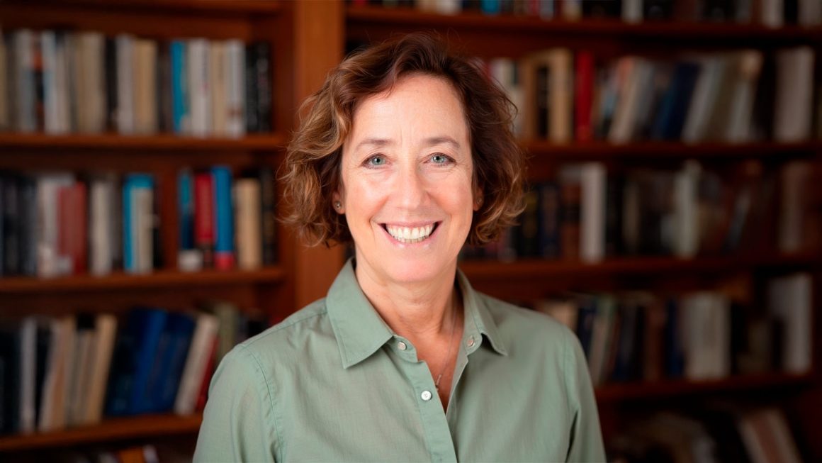 Roanne Neuwirth